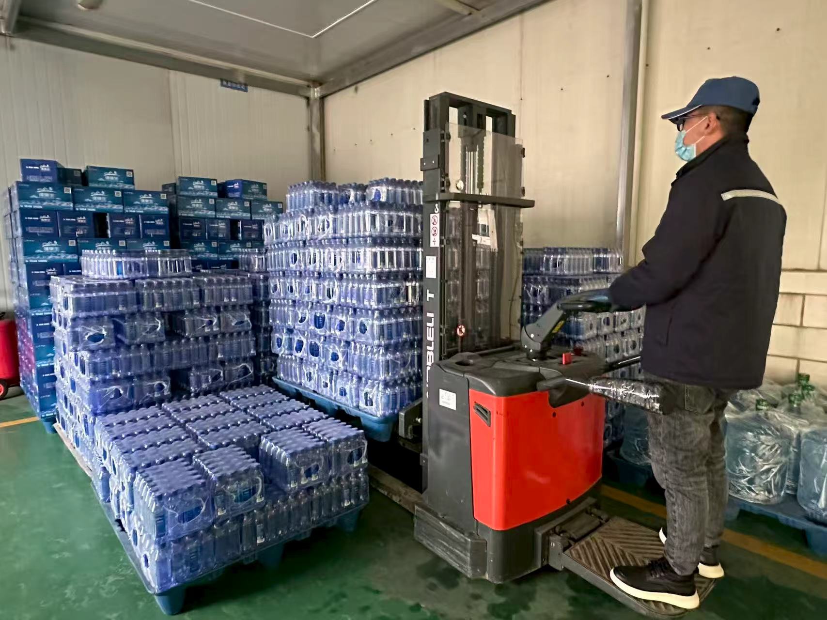 大干100天 決勝保目標(biāo)?|潤川礦泉水公司：錨定目標(biāo)全力沖刺 實干擔(dān)當(dāng)決勝全年